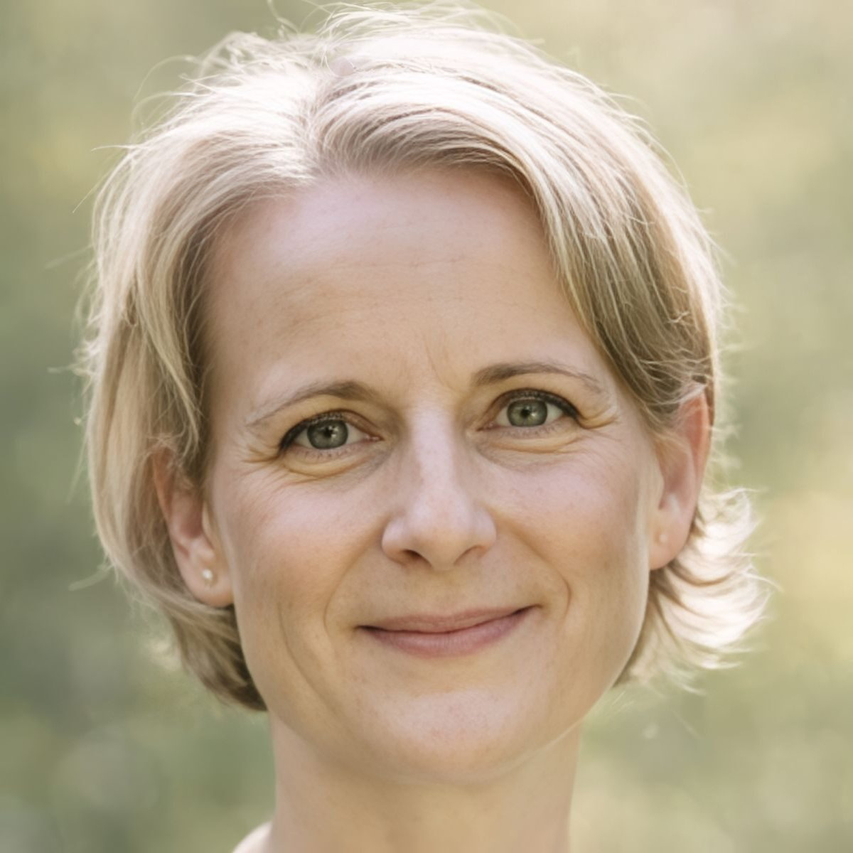 Porträt von Mag.a Katharina Göbl, Psychotherapeutin und Klinische Psychologin in Salzburg
